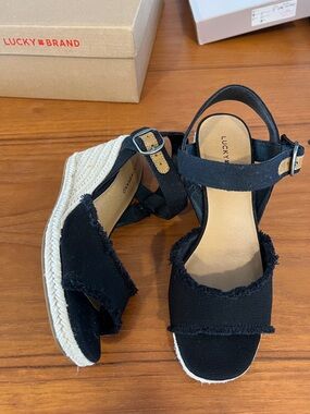 Lucky Brand Black Frayed Espadrille Wedge Sandals